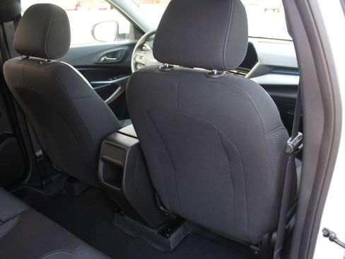 Used 2025 Chevrolet Trax LS w/ LS Convenience Package image 41