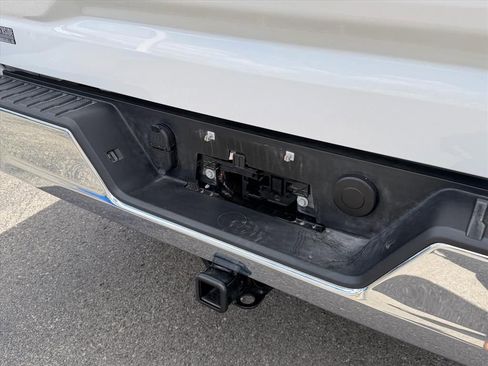 Used 2025 GMC Sierra 1500 SLE image 14