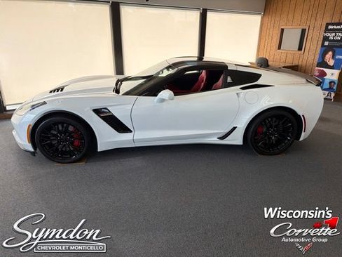 Used 2016 Chevrolet Corvette Z06 w/ 3LZ Preferred Equipment Group RWD image 5