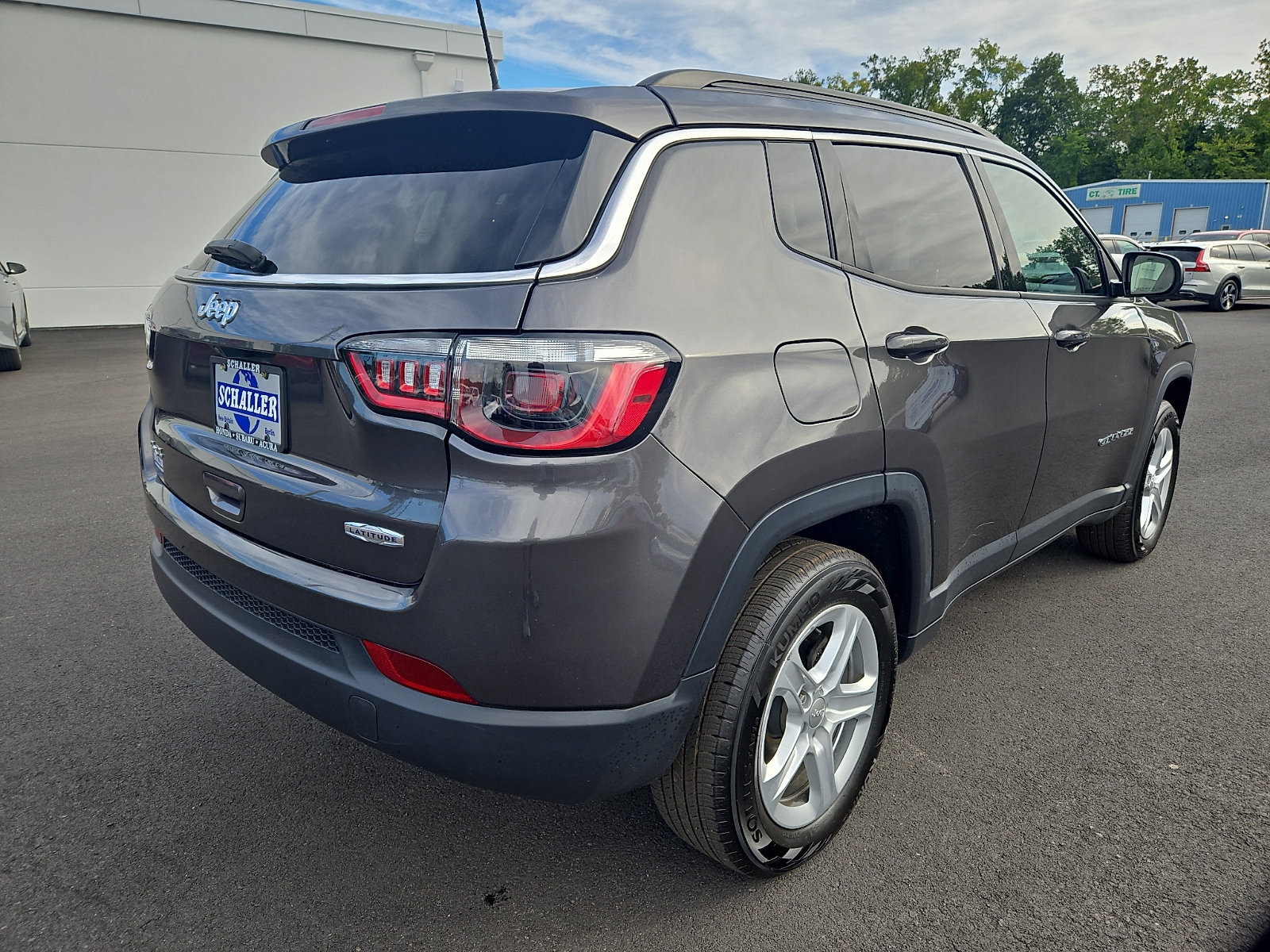 Used 2023 Jeep Compass Latitude AWD/4WD image 6