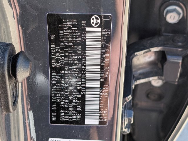 Used 2025 Toyota Corolla LE FWD image 46
