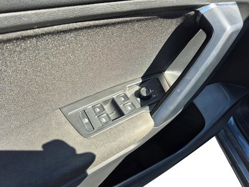 Used 2021 Volkswagen Tiguan S FWD image 25