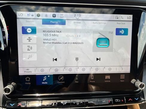 Certified 2024 Jeep Grand Wagoneer Series III w/ Rear Seat Video Group 1 AWD/4WD image 31