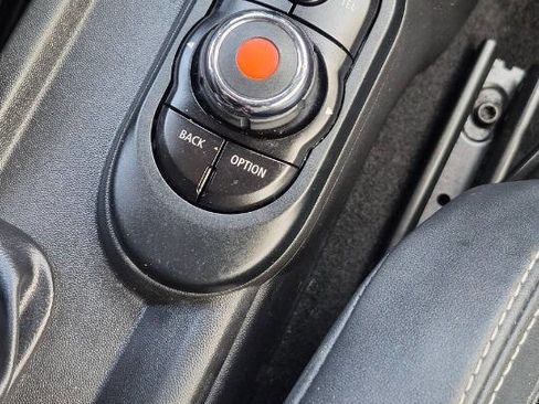 Used 2015 MINI Cooper 2-Door Hardtop image 41