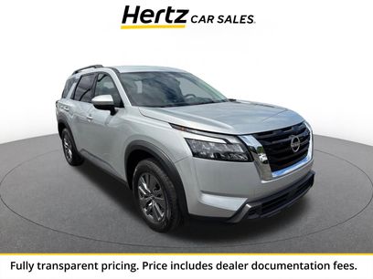 Used 2025 Nissan Pathfinder SV