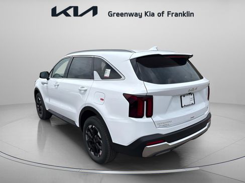 New 2025 Kia Sorento S image 5