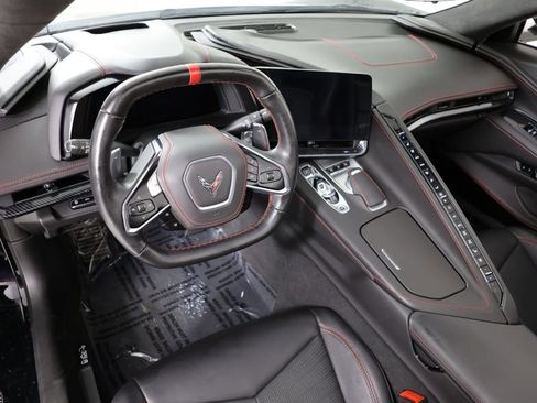 Used 2022 Chevrolet Corvette Stingray Premium Conv w/ Z51 Performance Package RWD image 19