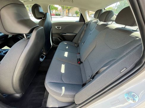 Used 2025 Kia K4 LXS image 24