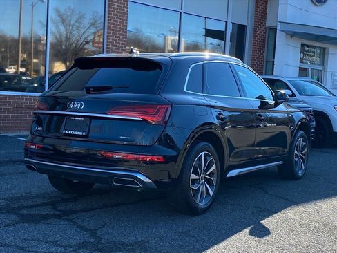 Used 2023 Audi Q5 2.0T Premium image 3