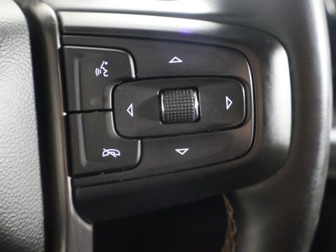 Used 2023 GMC Yukon XL AT4 image 51