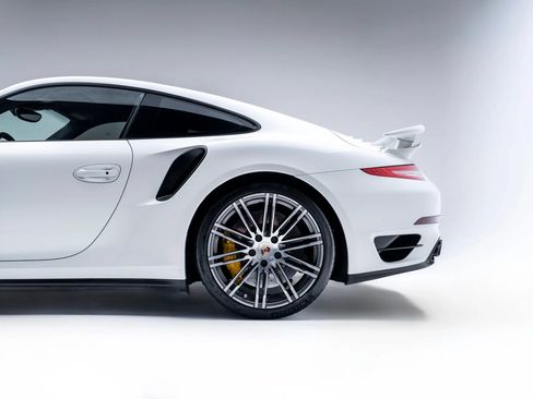 Used 2014 Porsche 911 Turbo S AWD/4WD image 28