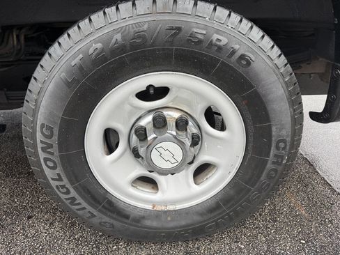 Used 2017 Chevrolet Express 3500 LT w/ LT Preferred Equipment Group image 24