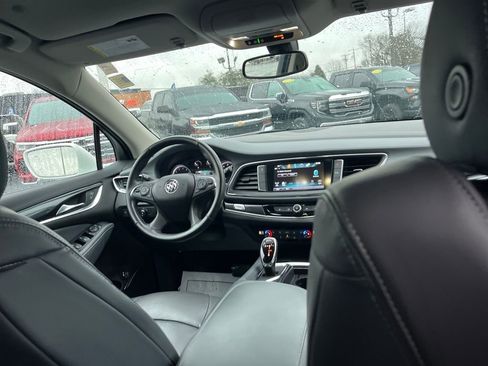 Used 2019 Buick Enclave Essence image 28