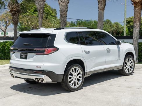 Used 2026 GMC Acadia Denali w/ Super Cruise Package FWD image 8