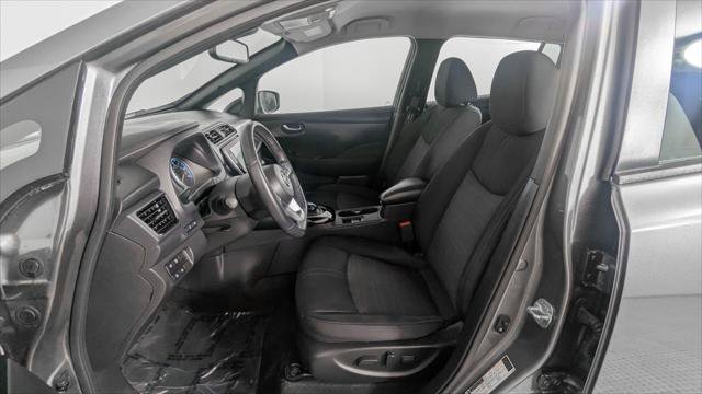 Used 2020 Nissan Leaf SV w/ SV Technology Package FWD image 14