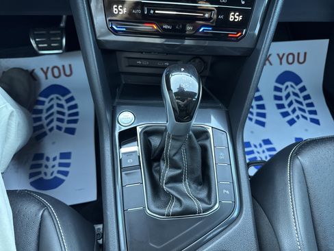 Used 2024 Volkswagen Tiguan SE R-Line image 19