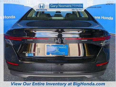 Certified 2025 Honda Accord LX image 8
