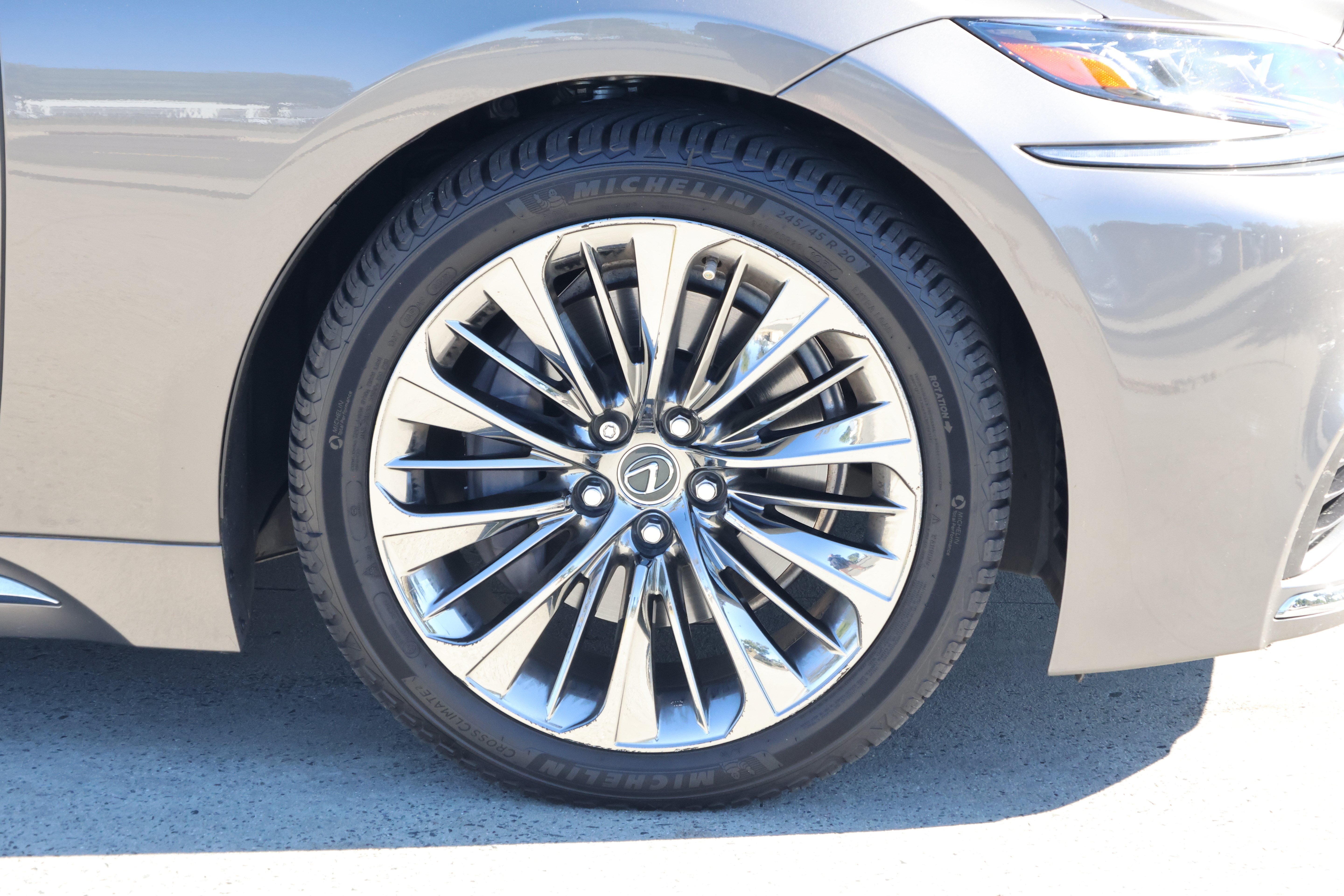 Used 2020 Lexus LS 500 w/ Interior Upgrade Package RWD image 11