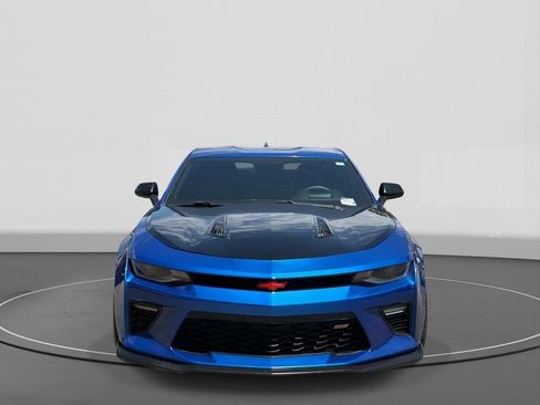 Used 2017 Chevrolet Camaro SS RWD image 2