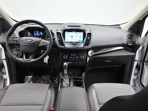 Certified 2018 Ford Escape SE w/ SE Sport Appearance Package image 19