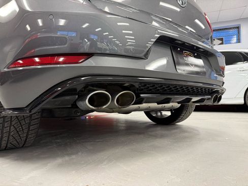 Used 2019 Volkswagen Golf R 4-Door image 13