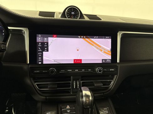 Certified 2020 Porsche Macan GTS AWD/4WD image 27