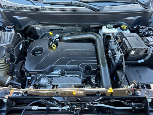 Used 2023 GMC Terrain AT4 w/ Infotainment Package II image 8