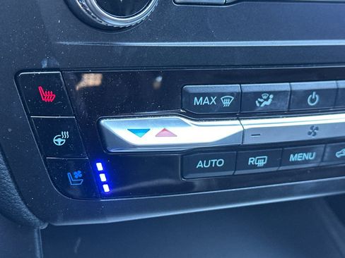 Used 2020 Ford Explorer Limited image 29