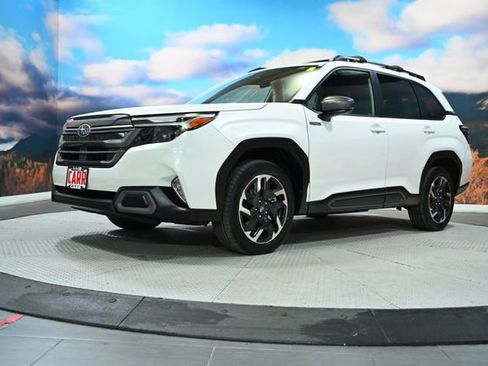 Certified 2025 Subaru Forester Limited w/ Popular Package AWD/4WD image 4