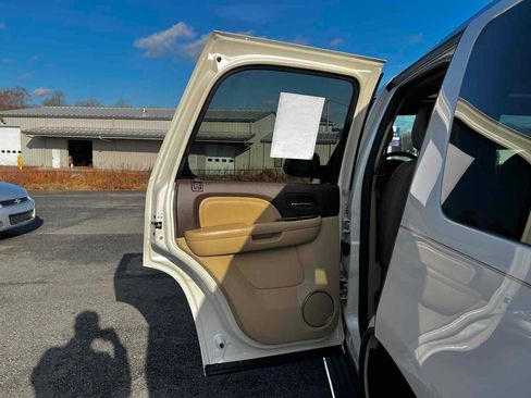 Used 2014 GMC Yukon Denali image 22