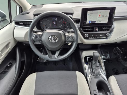 Used 2023 Toyota Corolla LE FWD image 11