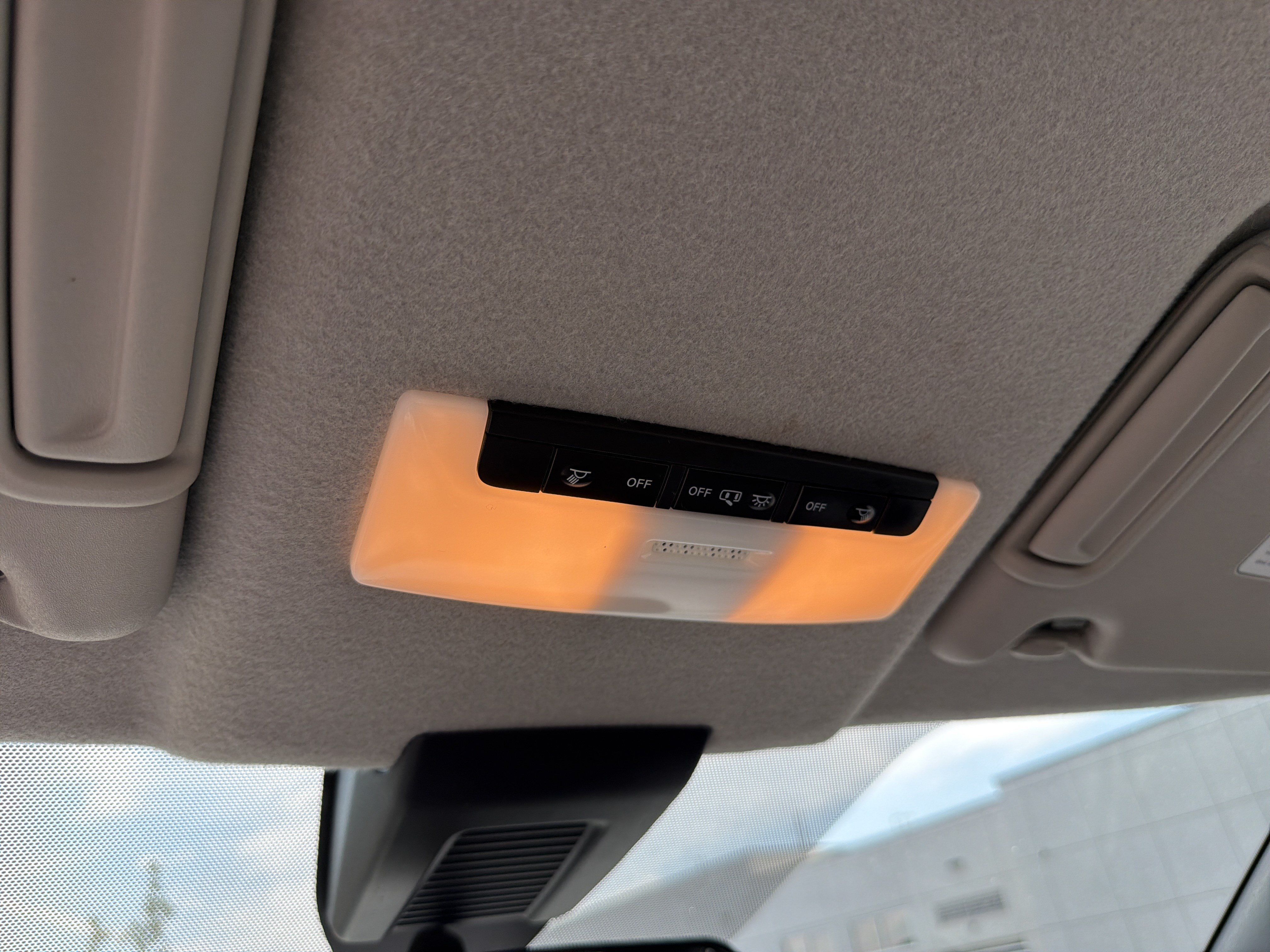 Used 2020 Nissan Kicks SV FWD image 31