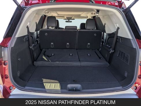 New 2025 Nissan Pathfinder Platinum image 21