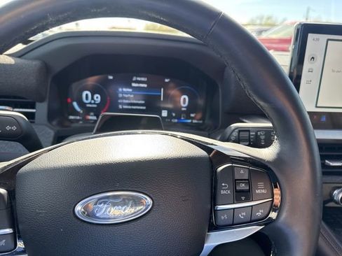 Used 2025 Ford Explorer Platinum w/ LUX Leather Package image 18