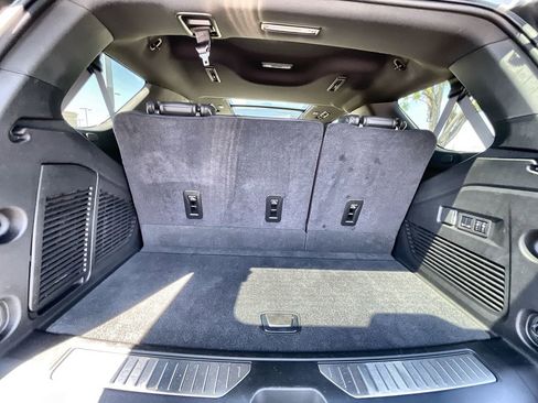 Used 2024 Chevrolet Tahoe Premier RWD image 27