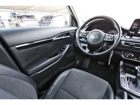 Used 2021 Kia Seltos S FWD image 11