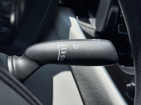 Used 2023 Toyota Corolla LE FWD image 32