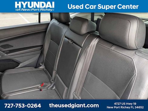 Used 2018 Volkswagen Tiguan SE FWD image 17
