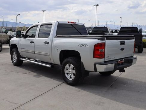 Used 2011 Chevrolet Silverado 1500 LT w/ All-Star Edition AWD/4WD image 4