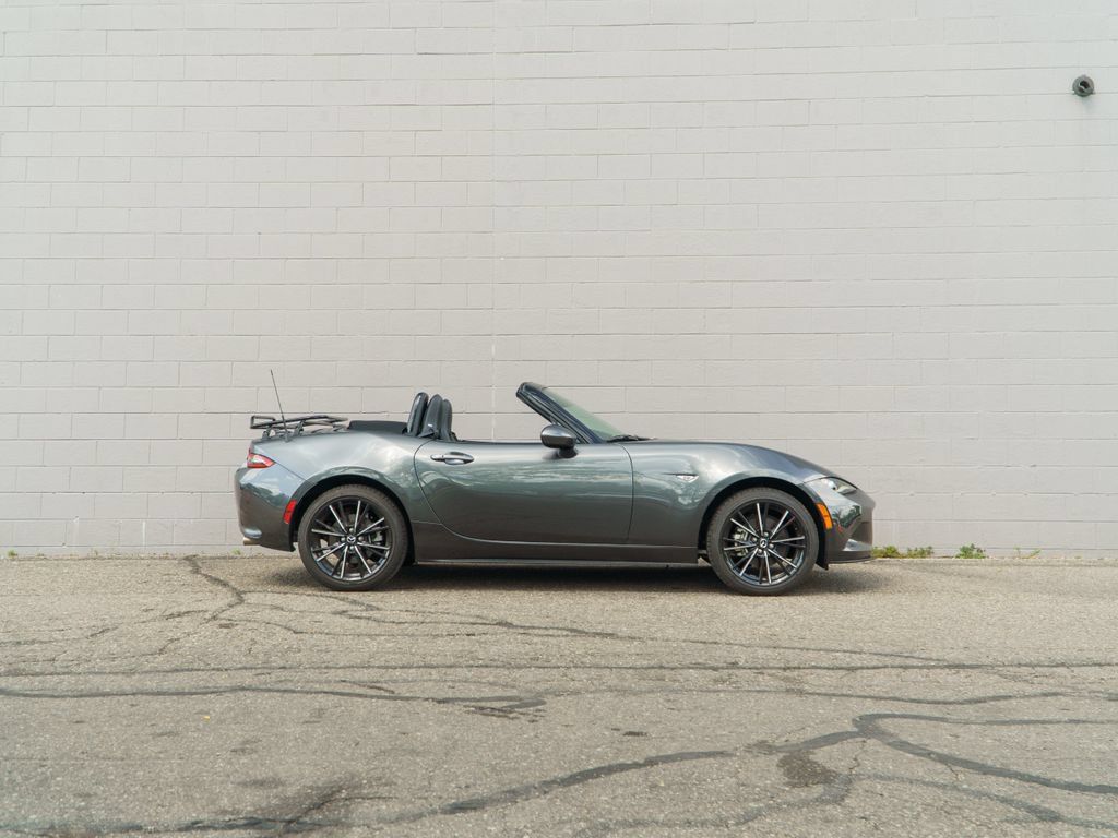 Used 2024 MAZDA MX-5 Miata Grand Touring w/ Weather Package RWD image 8