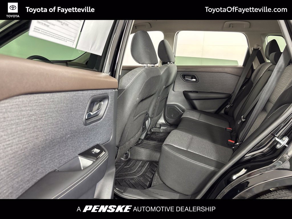 Used 2022 Nissan Rogue SV AWD/4WD image 25