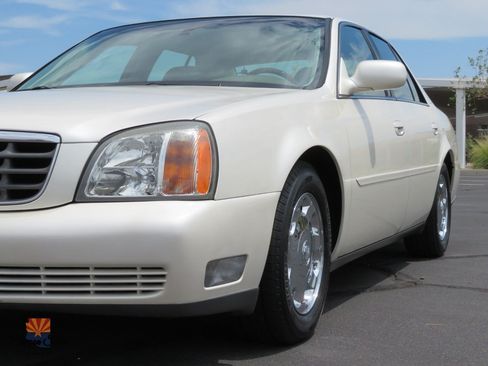 Used 2002 Cadillac De Ville DHS w/ Safety/Security Pkg FWD image 25