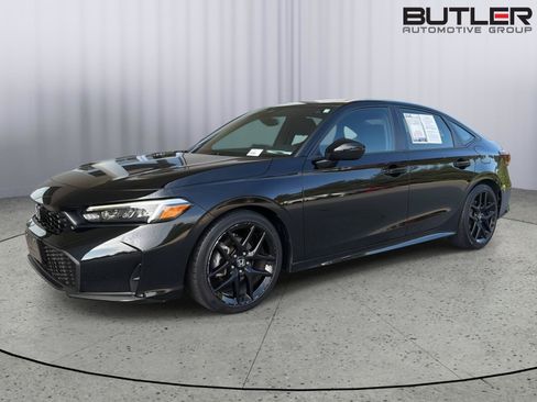 Used 2025 Honda Civic Sport image 2