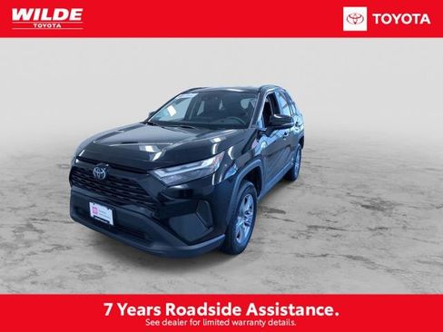 Certified 2025 Toyota RAV4 XLE AWD/4WD image 5