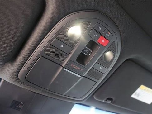 Used 2025 Genesis G70 3.3T Advanced image 25