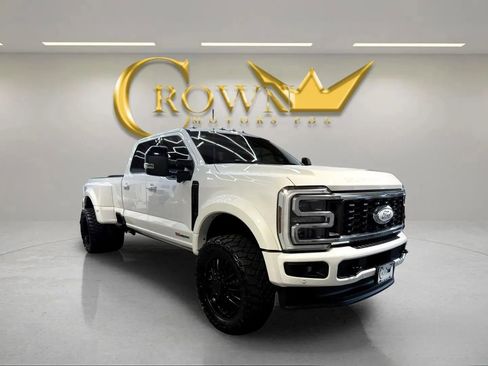 Used 2025 Ford F450 Platinum image 4