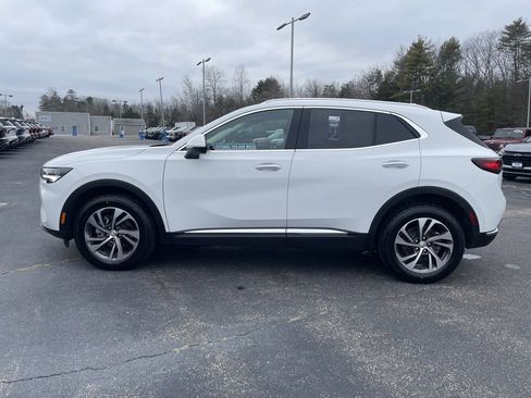 Used 2023 Buick Envision Essence image 3