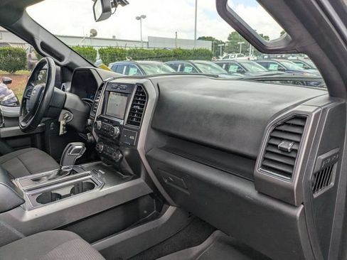 Used 2017 Ford F150 XLT w/ Equipment Group 302A Luxury AWD/4WD image 35