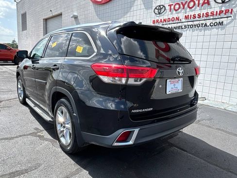 Used 2019 Toyota Highlander Limited FWD image 5