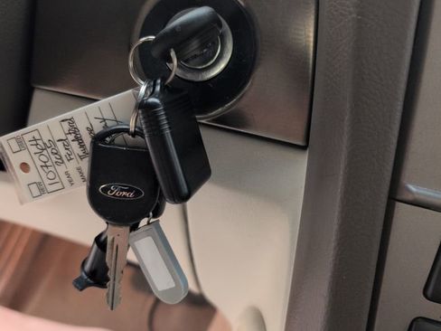 Used 2005 Ford Thunderbird 50th Anniversary image 40